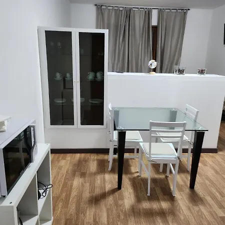 Appartement Your Outlet 4 *